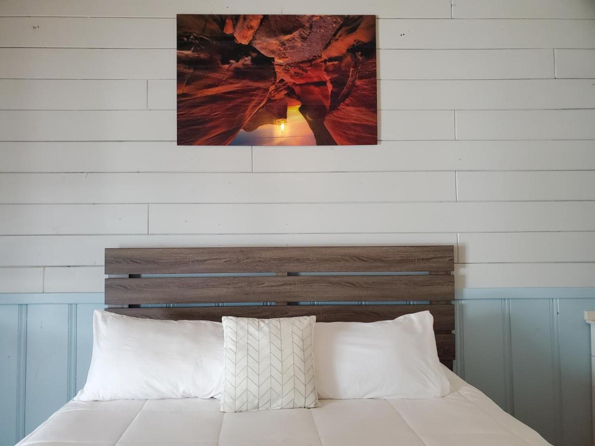 Hollywood Gardens Inn & Suites Zewnętrze zdjęcie