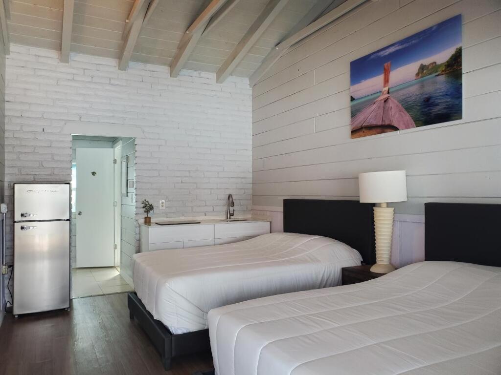 Hollywood Gardens Inn & Suites Zewnętrze zdjęcie